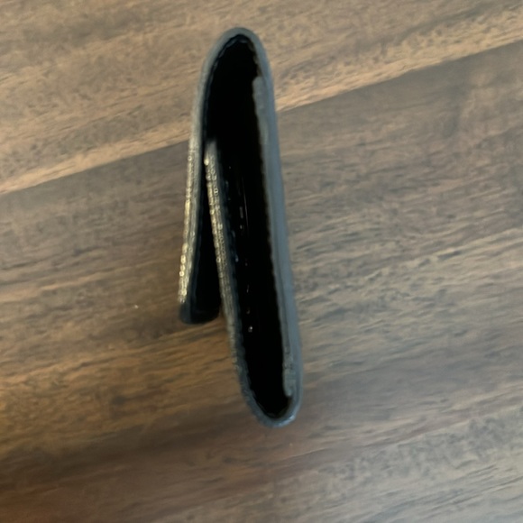 LV grey and Black gently used Keyholder - Picture 5 of 7